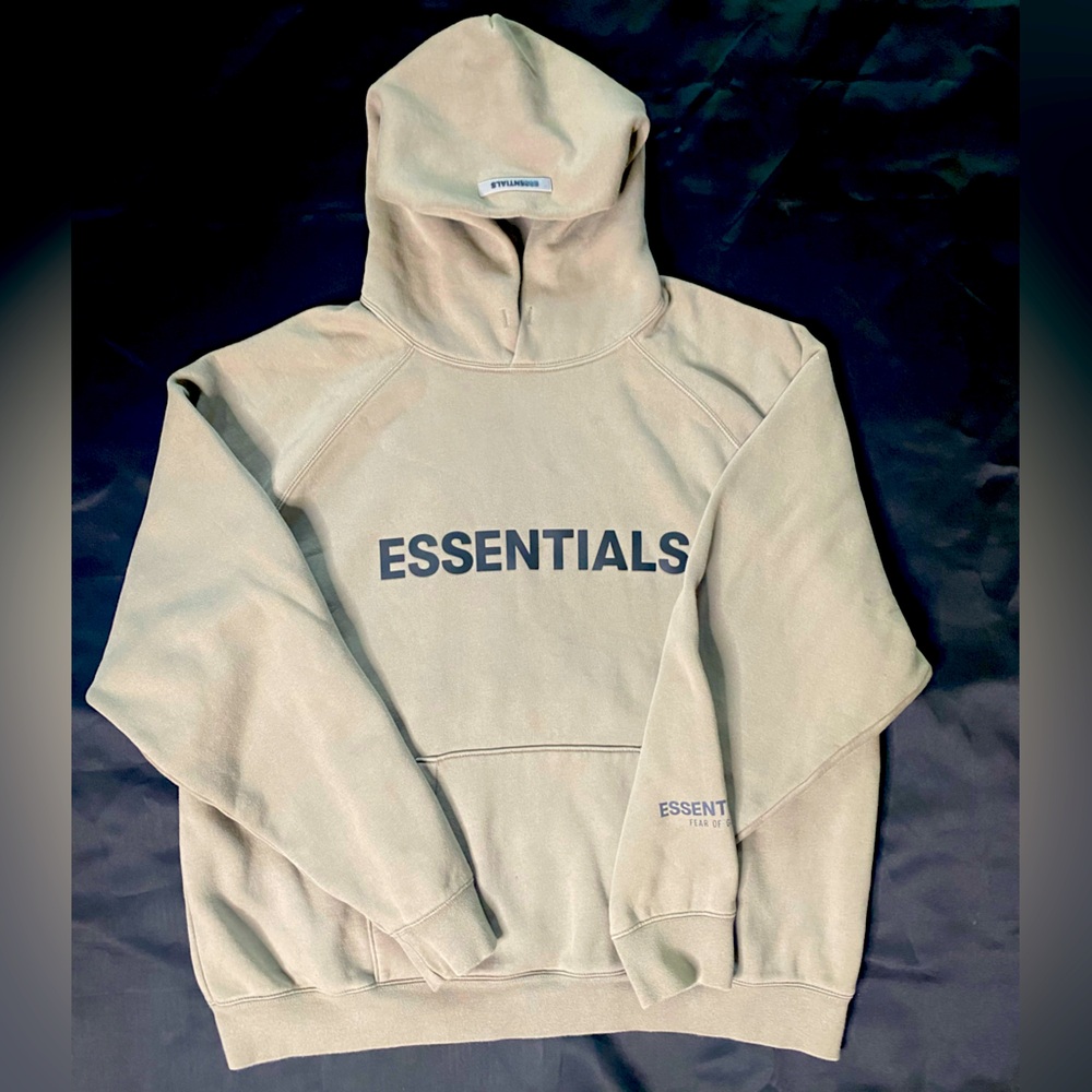 Essential Taupe Hoodie
Size XL
Good Condition